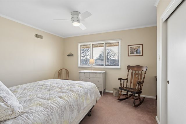 7254 Wilshire Boulevard, Windsor Heights, IA 50324