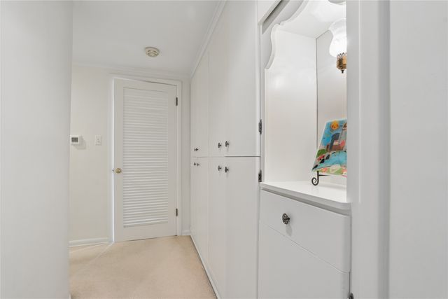 7254 Wilshire Boulevard, Windsor Heights, IA 50324