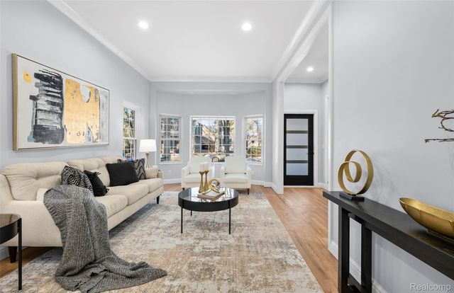 870 Davis Avenue, Birmingham, MI 48009