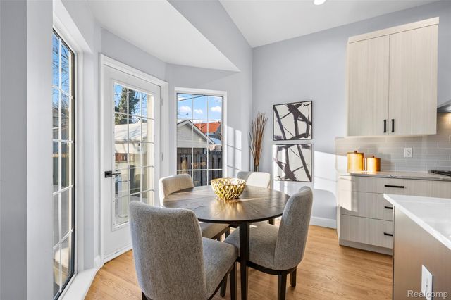 870 Davis Avenue, Birmingham, MI 48009