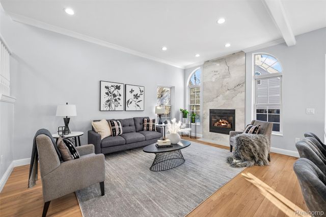 870 Davis Avenue, Birmingham, MI 48009