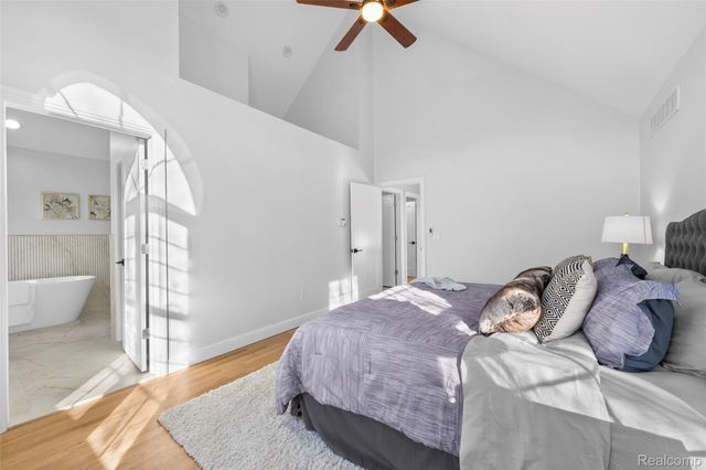 870 Davis Avenue, Birmingham, MI 48009