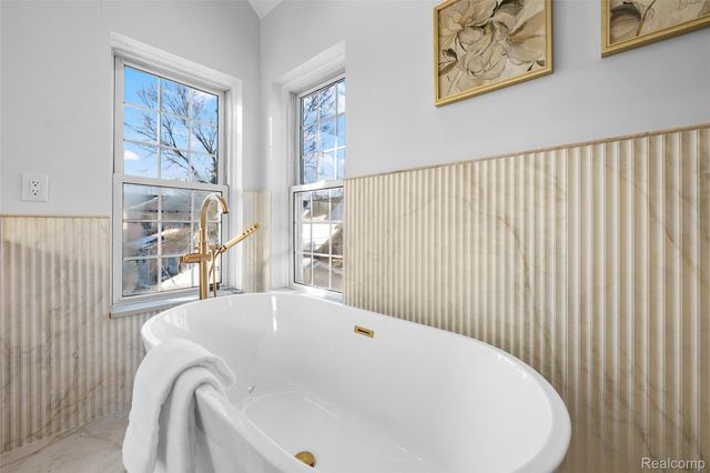 870 Davis Avenue, Birmingham, MI 48009