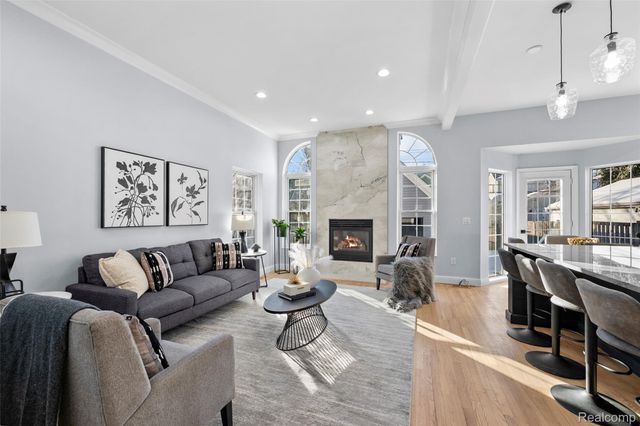 870 Davis Avenue, Birmingham, MI 48009