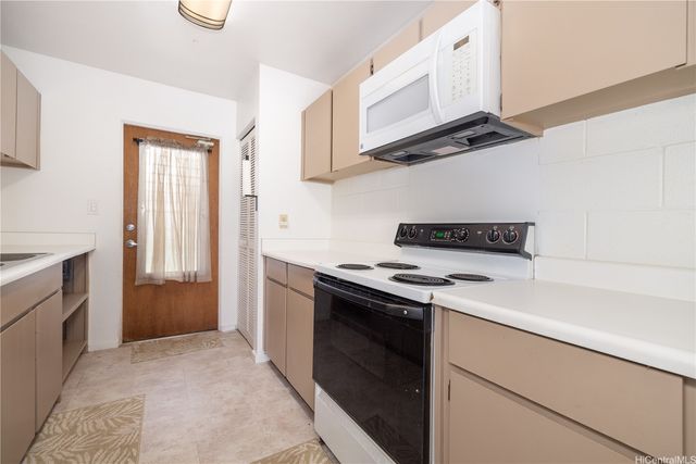 1787 Lanikeha Way, Pearl City, HI 96782