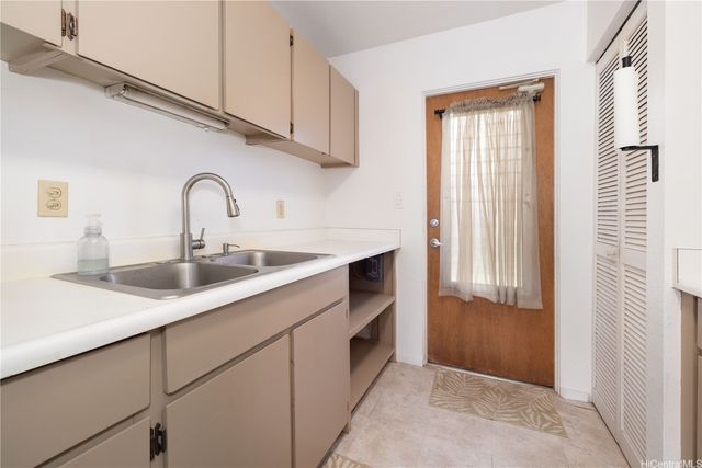 1787 Lanikeha Way, Pearl City, HI 96782