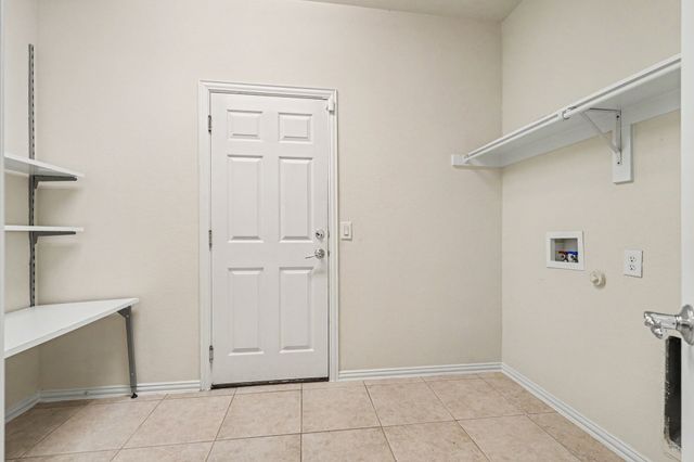 1041 Crystal Lake Drive, Frisco, TX 75036