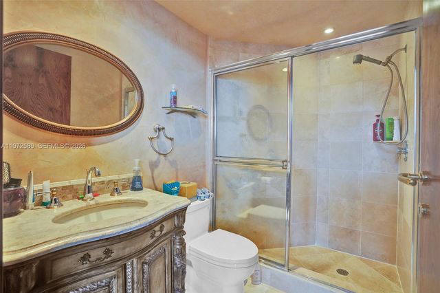 17555 Collins Avenue 1701, Sunny Isles Beach, FL 33160