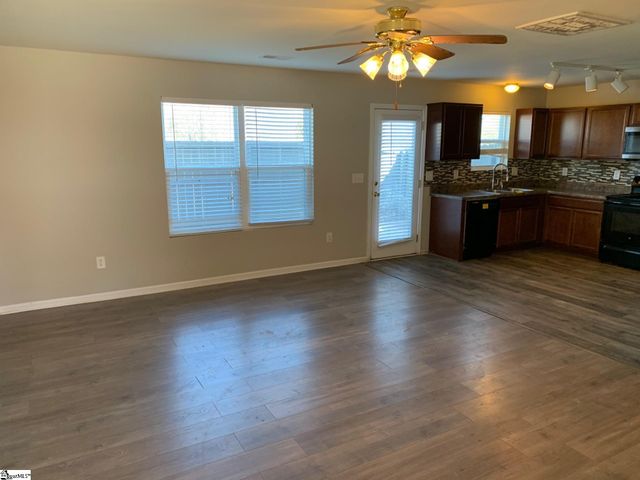 4 Jones Creek Circle, Greer, SC 29650