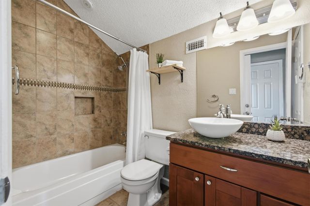 4011 Hillside DR, Round Rock, TX 78681