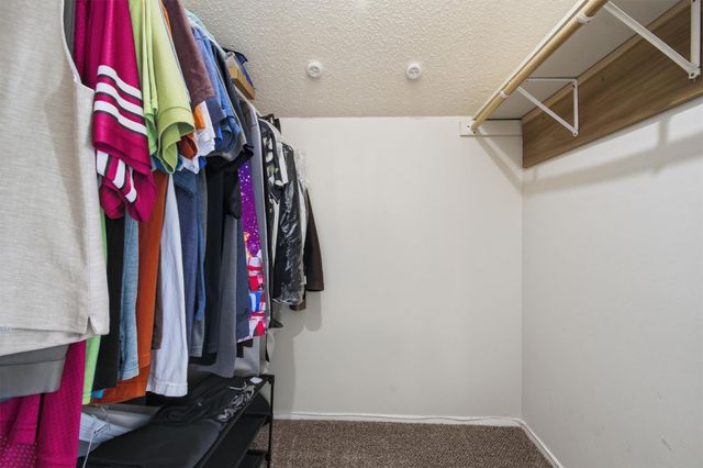4011 Hillside DR, Round Rock, TX 78681