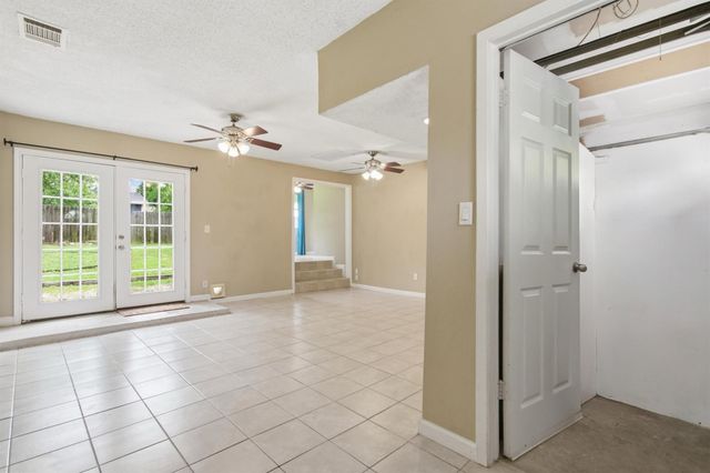 4011 Hillside DR, Round Rock, TX 78681