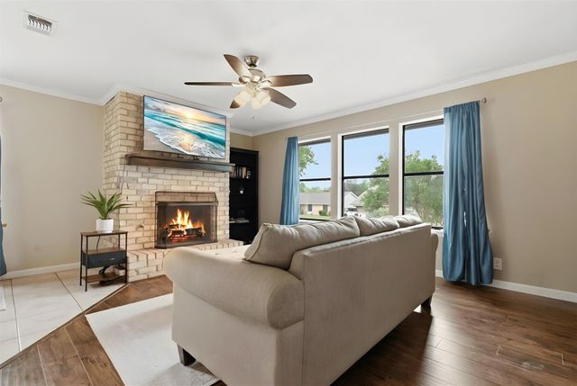 4011 Hillside DR, Round Rock, TX 78681