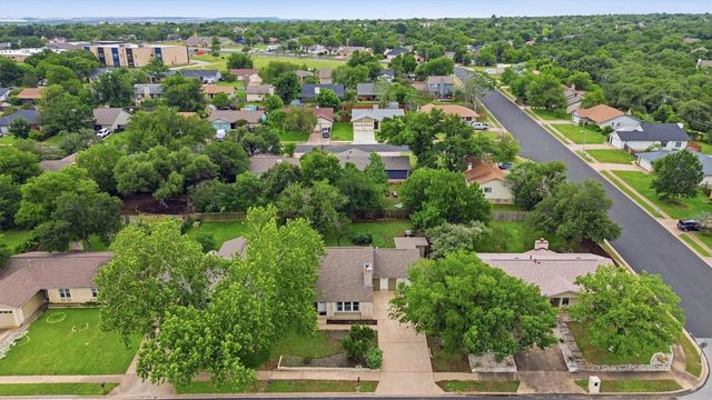 4011 Hillside DR, Round Rock, TX 78681