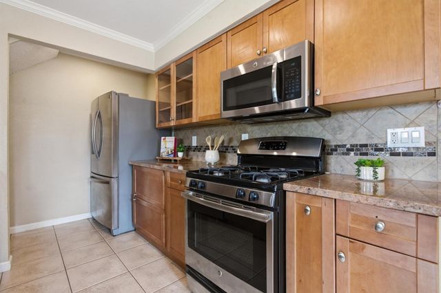 4011 Hillside DR, Round Rock, TX 78681