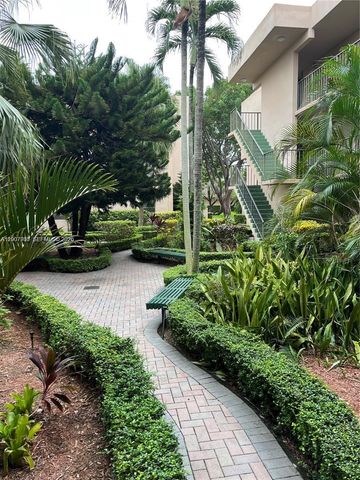 10525 SW 112th Ave 114, Miami, FL 33176