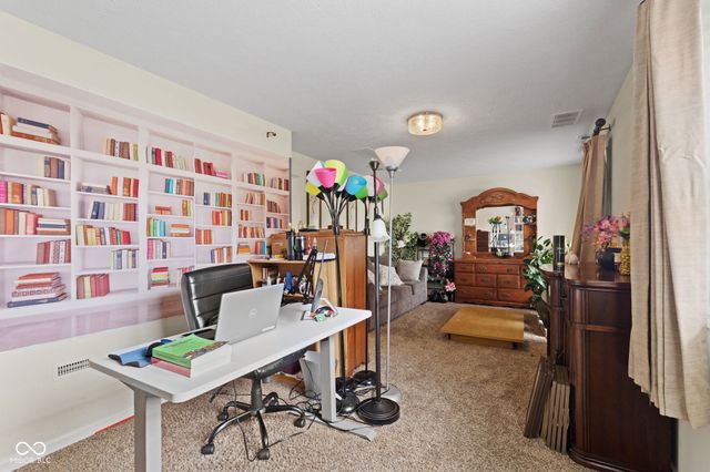 3878 S Laurel Court, Bloomington, IN 47401