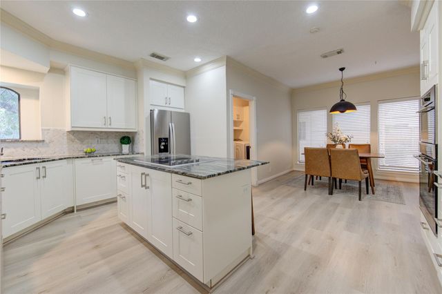 714 Last Arrow Drive, Houston, TX 77079