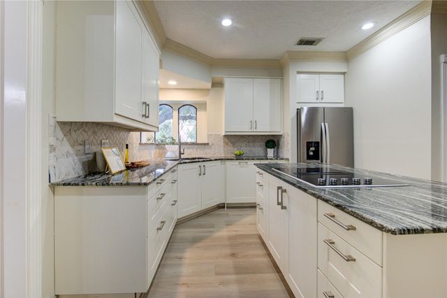 714 Last Arrow Drive, Houston, TX 77079