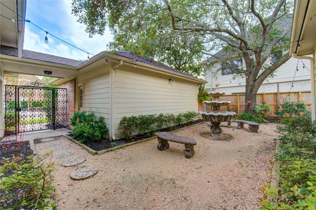 714 Last Arrow Drive, Houston, TX 77079