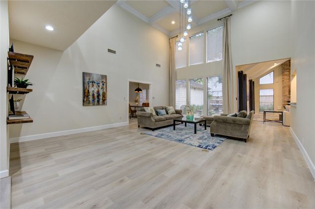 714 Last Arrow Drive, Houston, TX 77079