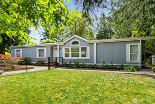 8502 208th Avenue Ct E, Bonney Lake, WA 98391