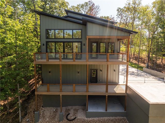 48 Chatburn Drive, Bella Vista, AR 72715