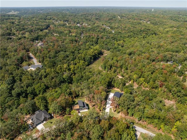 48 Chatburn Drive, Bella Vista, AR 72715