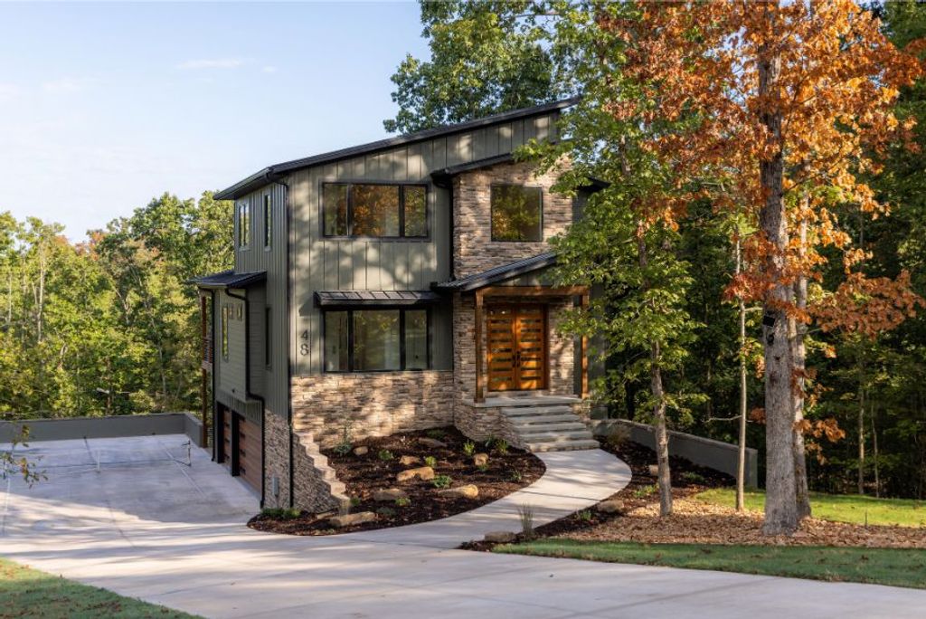 48 Chatburn Drive, Bella Vista, AR 72715