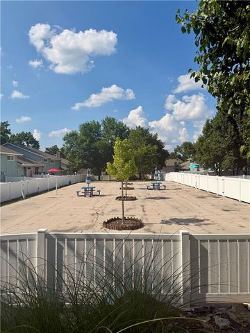 6575 W 49TH Street, Mission, KS 66202