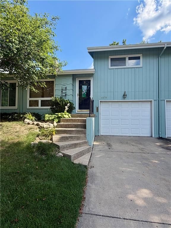 6575 W 49TH Street, Mission, KS 66202