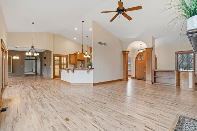 4702 GARDEN BROOK CT, Columbia, MO 65203