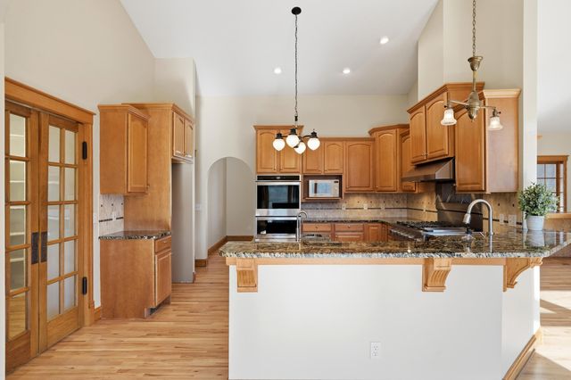 4702 GARDEN BROOK CT, Columbia, MO 65203