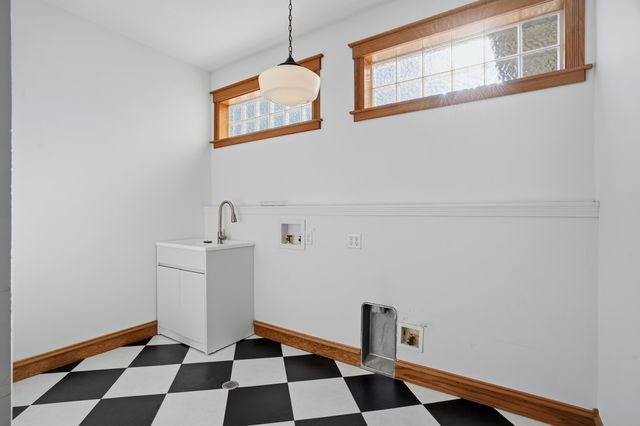 4702 GARDEN BROOK CT, Columbia, MO 65203