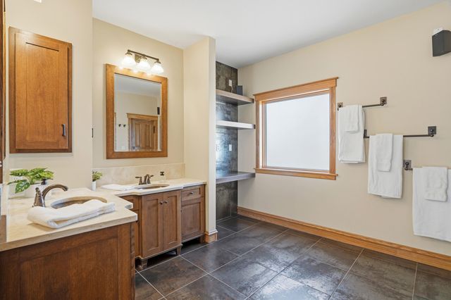 4702 GARDEN BROOK CT, Columbia, MO 65203