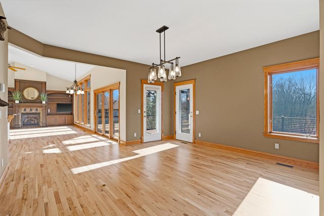 4702 GARDEN BROOK CT, Columbia, MO 65203