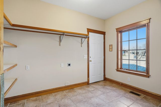 4702 GARDEN BROOK CT, Columbia, MO 65203