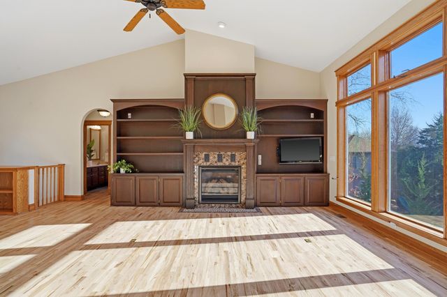 4702 GARDEN BROOK CT, Columbia, MO 65203