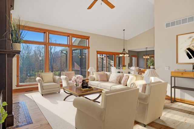 4702 GARDEN BROOK CT, Columbia, MO 65203