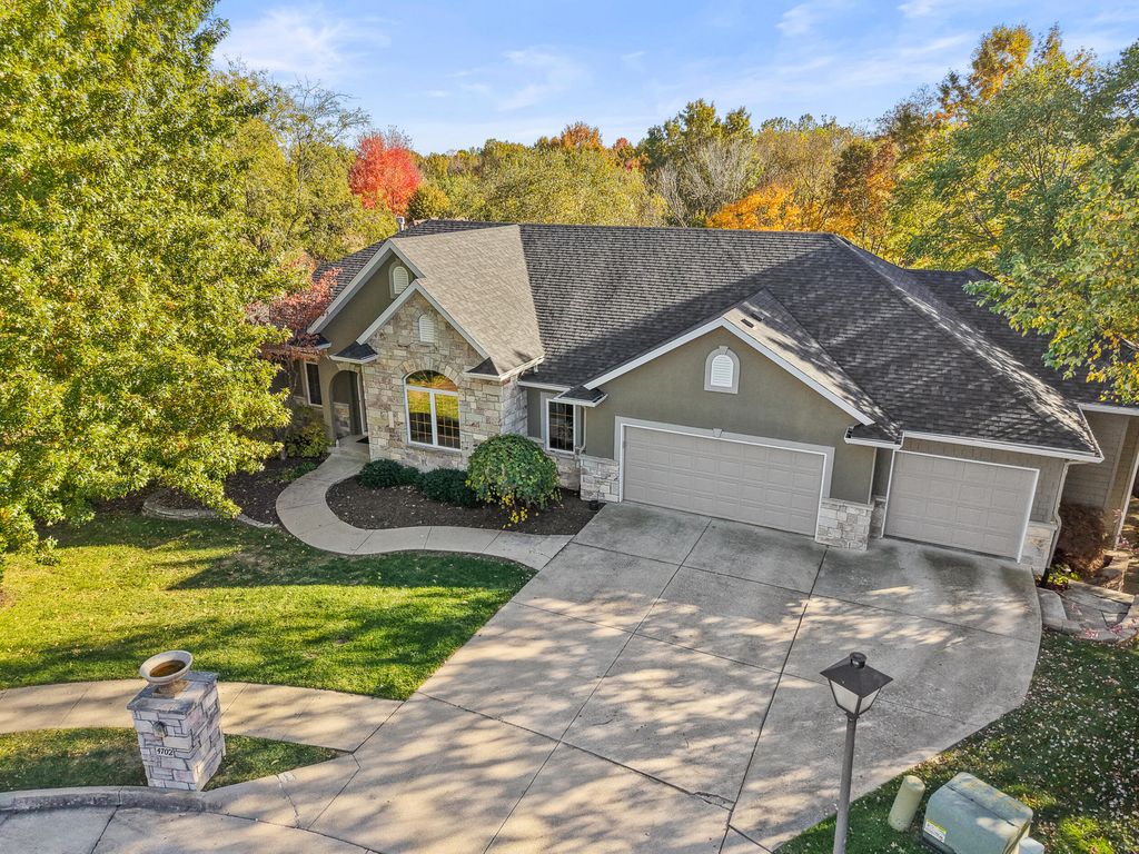 4702 GARDEN BROOK CT, Columbia, MO 65203
