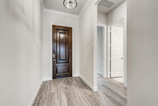 2625 Trinity Trail Way, Fort Worth, TX 76118