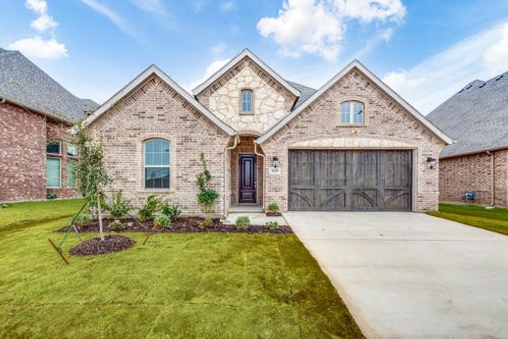 2625 Trinity Trail Way, Fort Worth, TX 76118