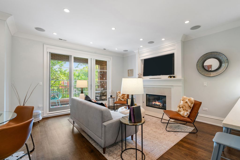 722 W ALDINE Avenue 3W, Chicago, IL 60657 — photo 2
