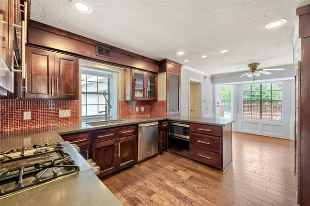11622 Manor Park Drive, Houston, TX 77077