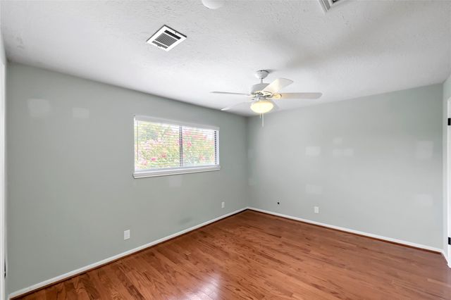 11622 Manor Park Drive, Houston, TX 77077