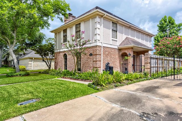 11622 Manor Park Drive, Houston, TX 77077