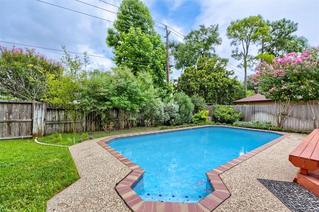 11622 Manor Park Drive, Houston, TX 77077