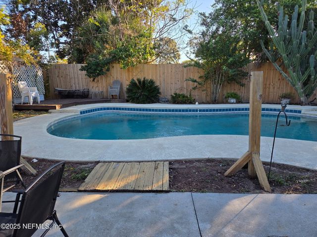 1811 EASTERN Drive, Jacksonville Beach, FL 32250