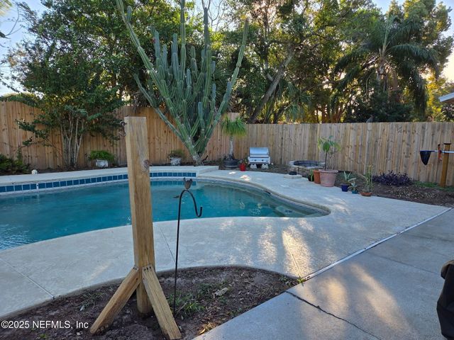 1811 EASTERN Drive, Jacksonville Beach, FL 32250