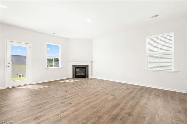 3017 Middle Creek Lane, Greensboro, NC 27405